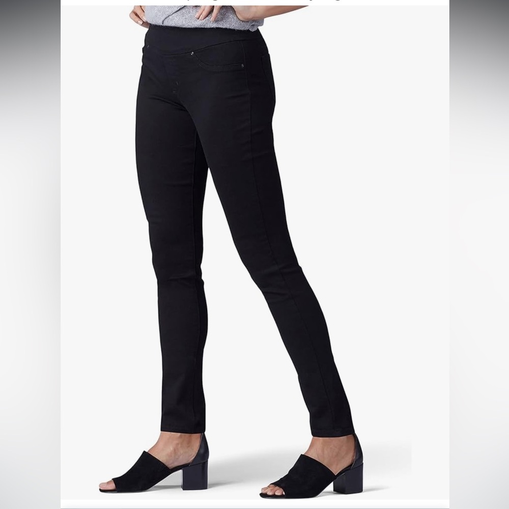 🇺🇸3/$25 🇺🇸 Lee Women's Pure Black Sculpting Skinny Leg Pull on Jeans size 12 EUC